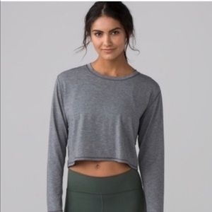 LULULEMON pushing limits top